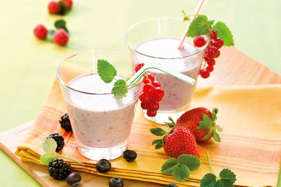 Bio-Rezept: Beeren-Nuss-Milch - Rapunzel Naturkost