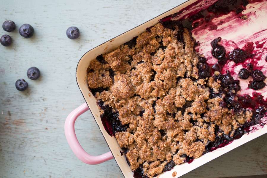 Nut Blueberry Crumble