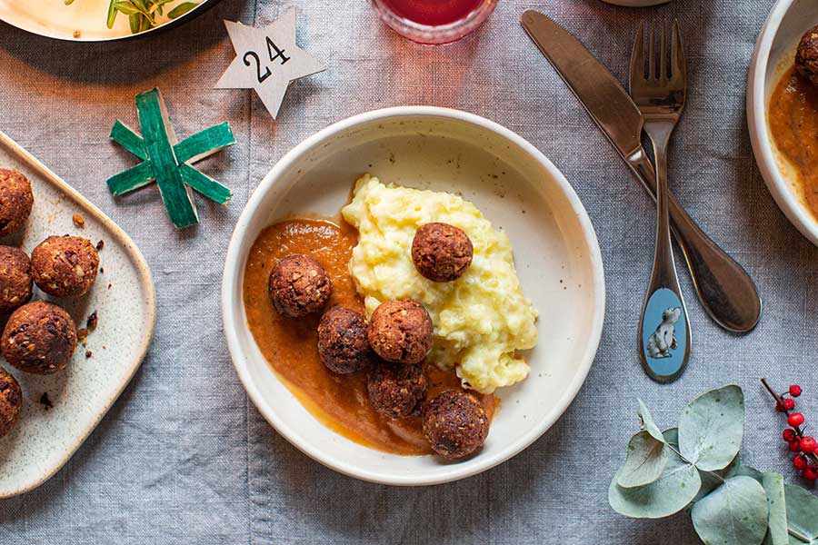 22.12.2022: Bohnenhackbällchen mit Tomaten-Bratsauce