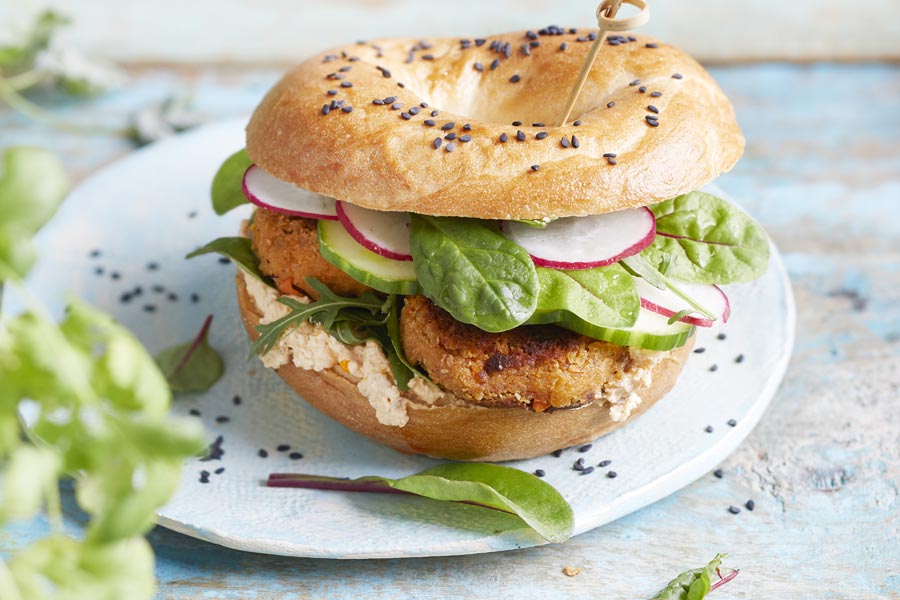 Falafel-Bagel mit Pesto