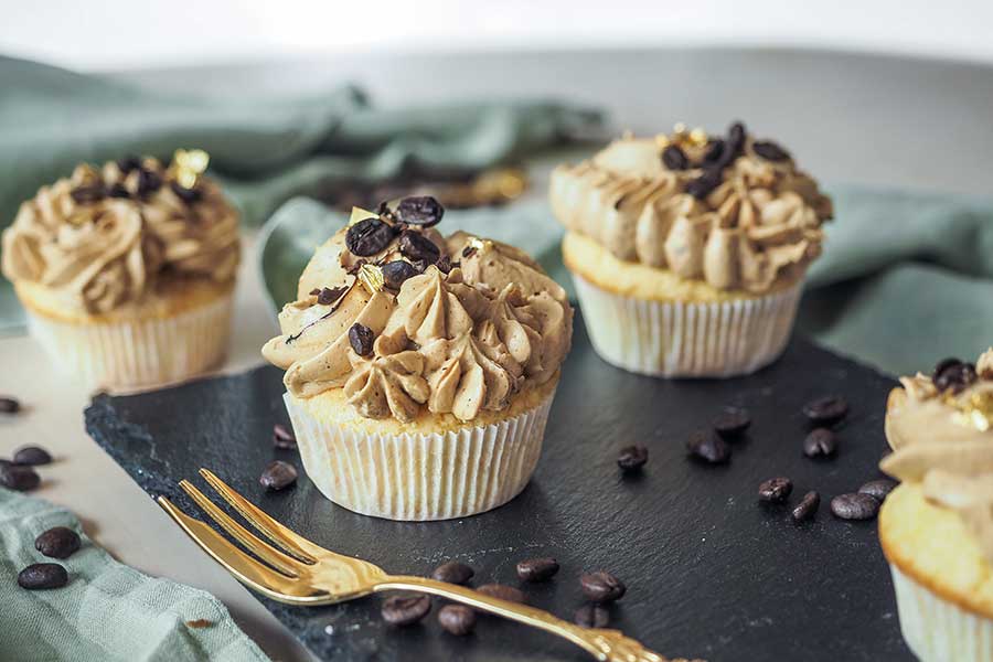 Haselnuss-Cupcakes mit Kaffee-Buttercreme