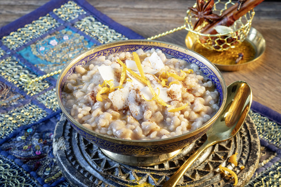 Milchreis mit Gewürzsirup und Kokos- u. Mandelmus