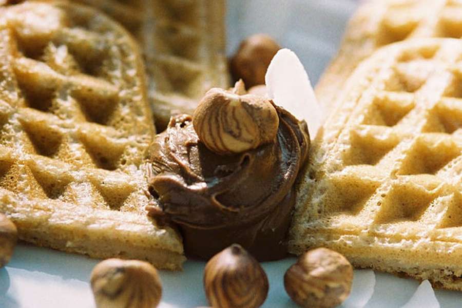 Haselnusswaffeln mit Samba-Variationen