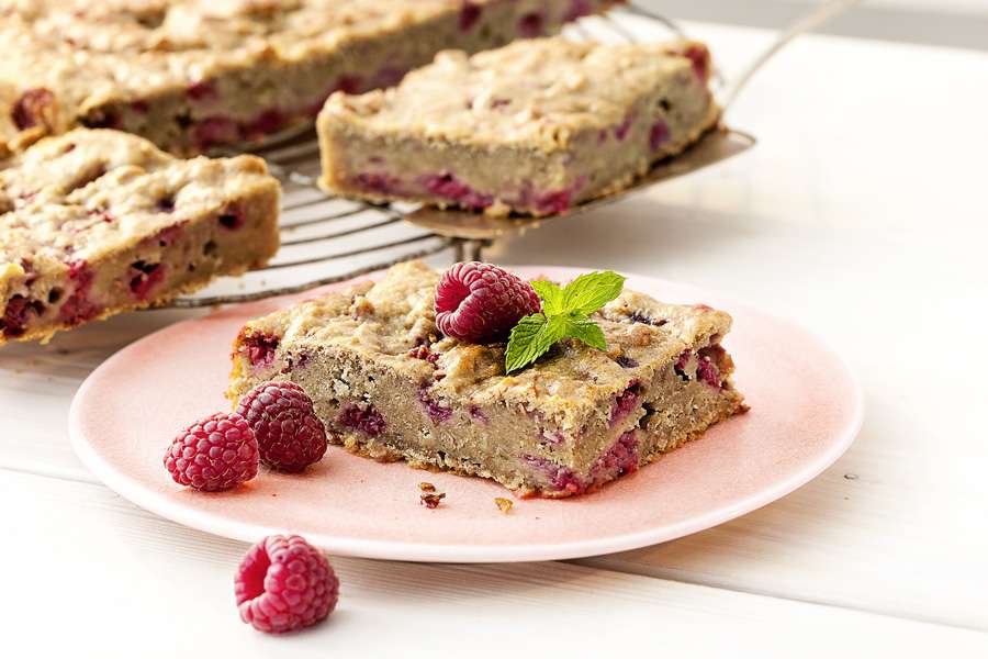 Bananenbrot mit Himbeeren | einfaches &amp; fruchtiges Rezept
