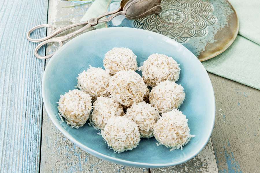 Mandel Kokos Bällchen Rezept | einfache &amp; leckere Bällchen