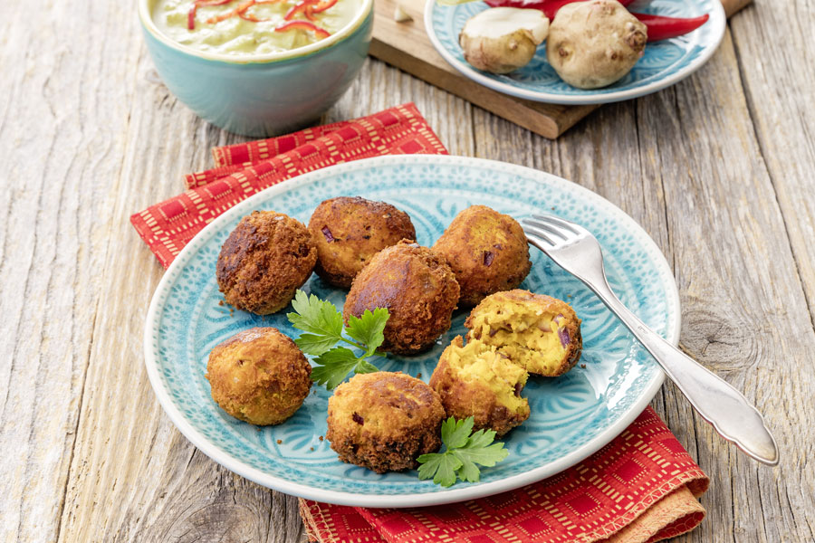 Lupine balls with coconut vegetables
