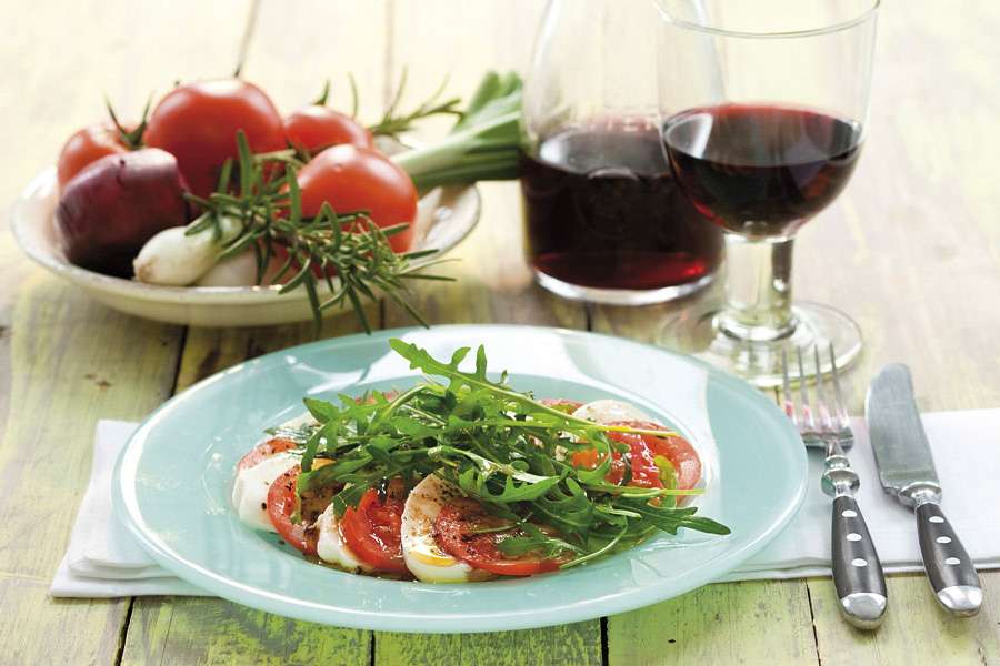 Tomaten Mozarella mit Leinöl