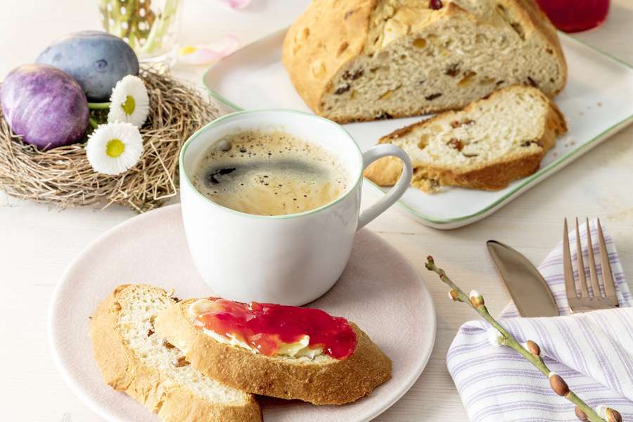 Bio-Rezept: Traditionelles Osterbrot - Rapunzel Naturkost