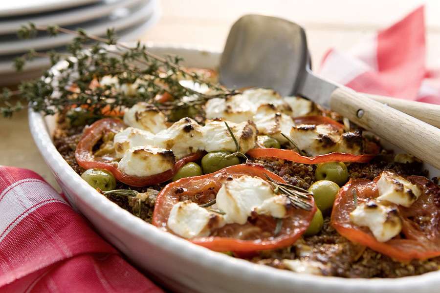 Griechischer Quinoa-Gemüseauflauf