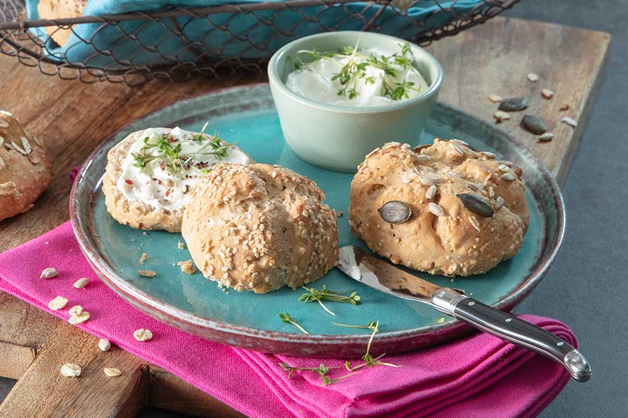 Vier-Korn-Flocken-Brötchen