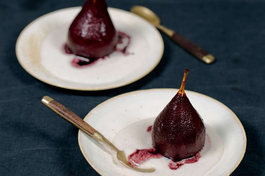 Red wine pears with coconut blossom syrup, cinnamon and vanilla