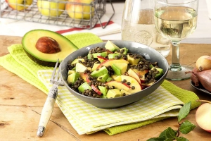 Avocado-Linsen-Salat mit Senfdressing