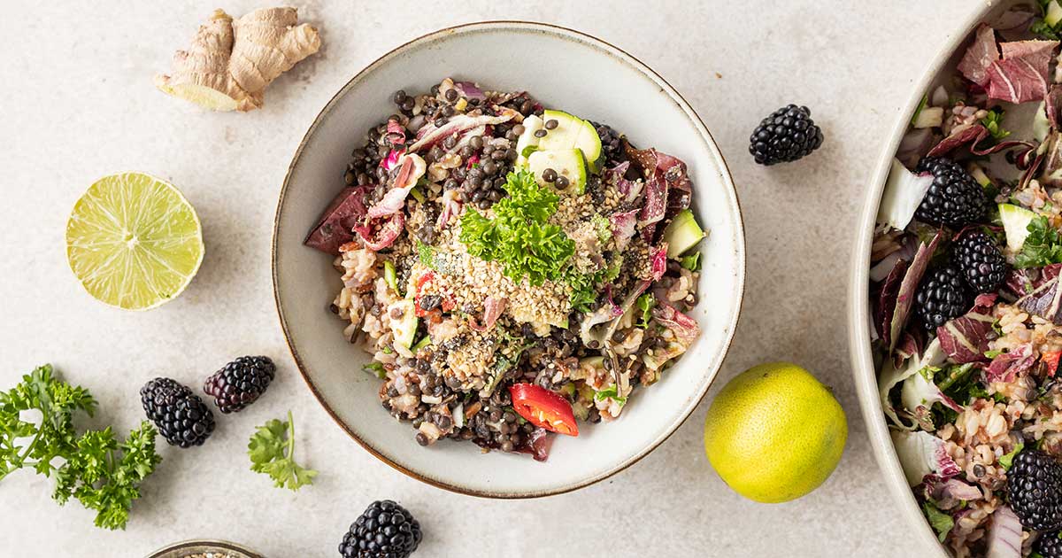 Wildreis Salat mit Brombeeren | fruchtig &amp; erfrischend