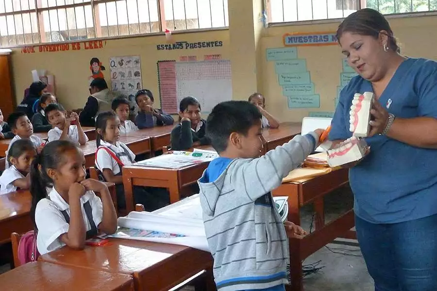 Das Zahngesundheitsprojekt in Peru ist eines von insgesamt 257, die mittlerweile vom HAND IN HAND-Fonds unterstützt wurden.